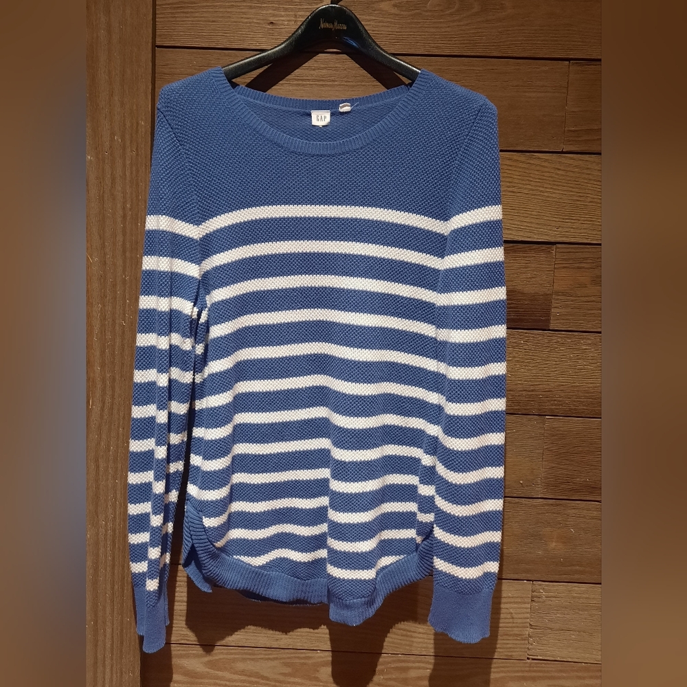 GAP knitted sweater